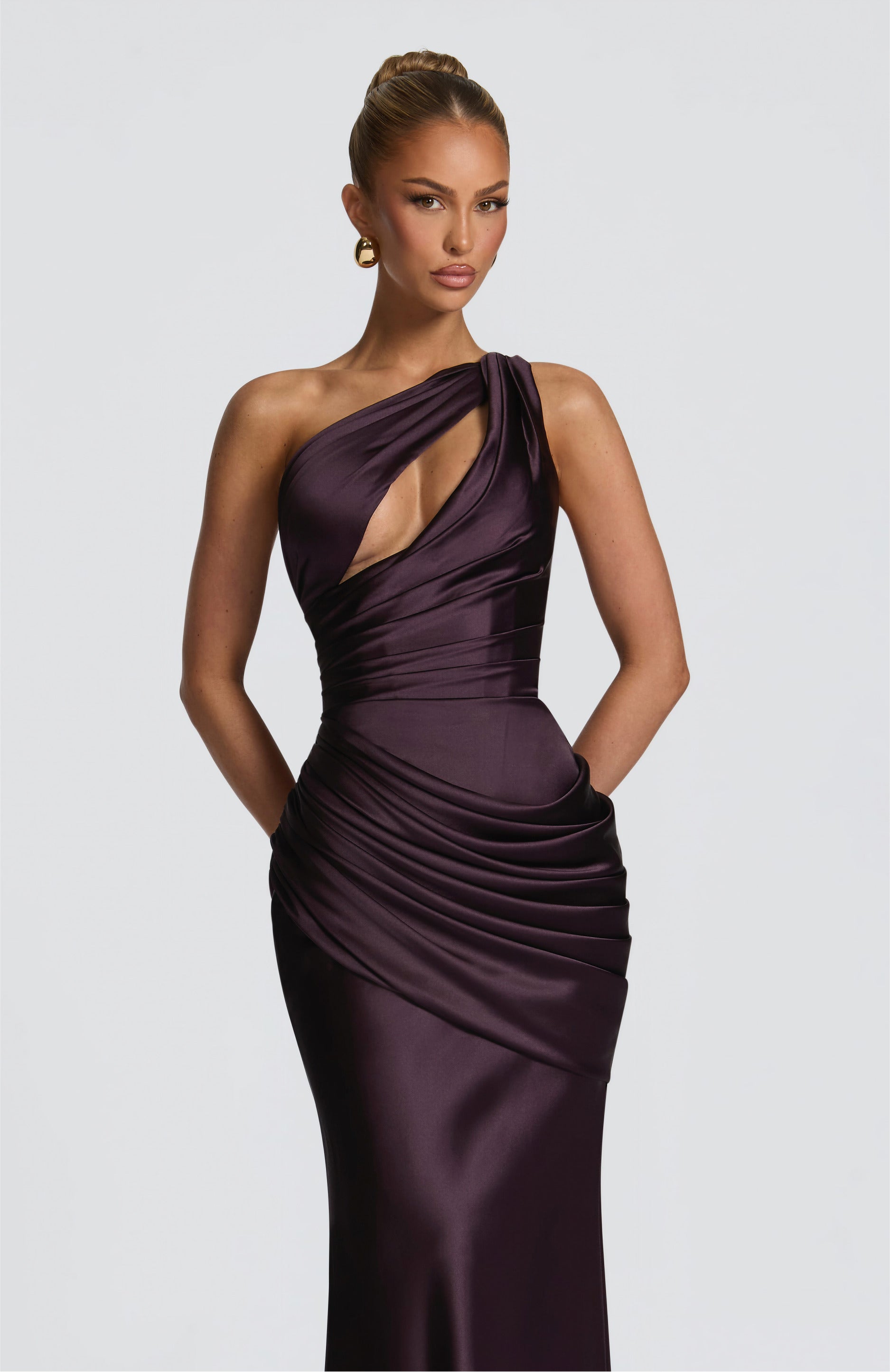 #Color_Plum