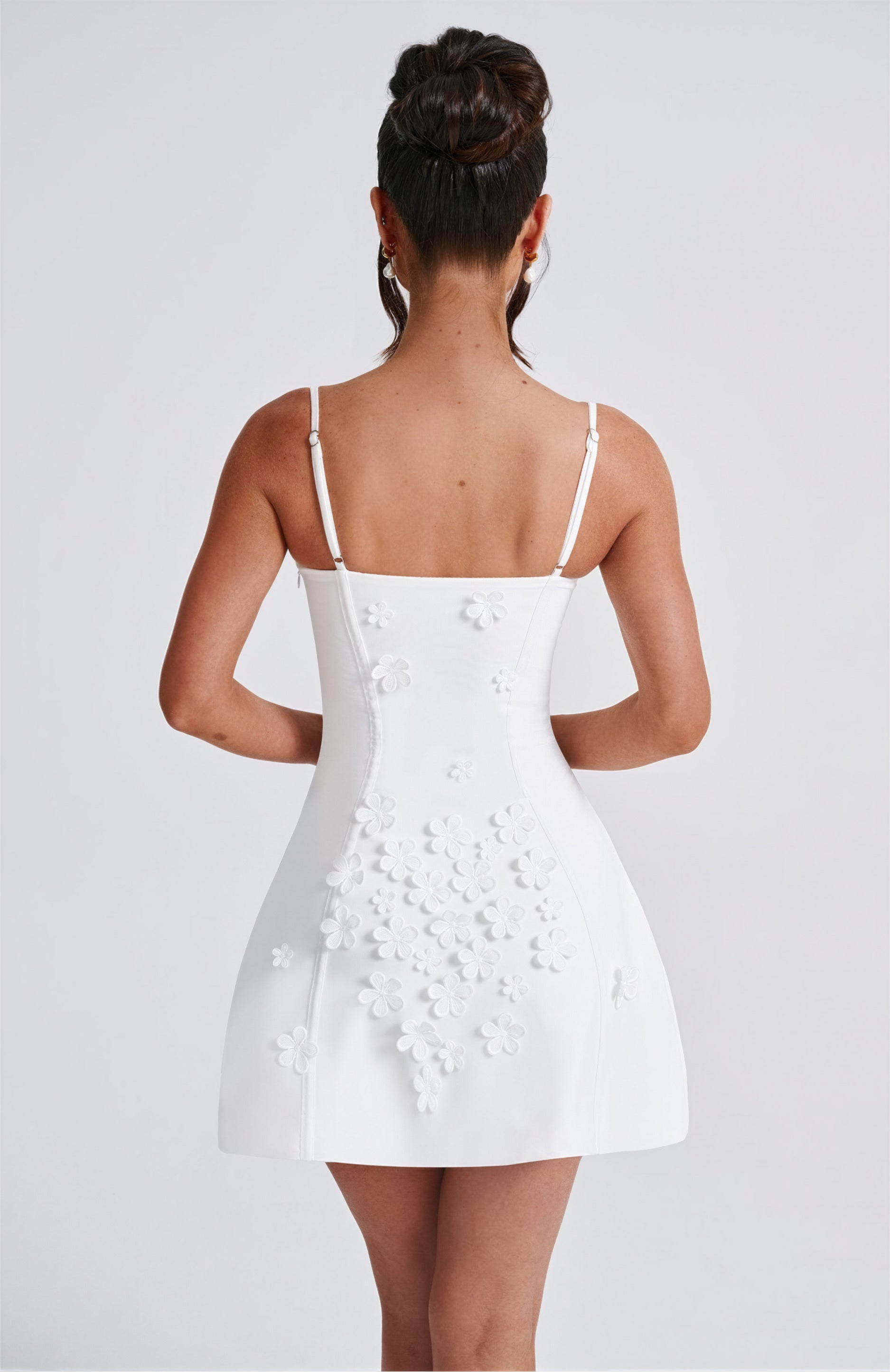 #Color_White